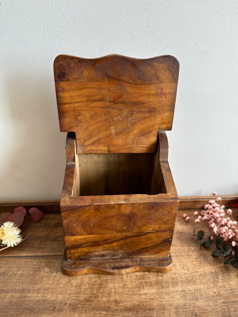 Boite à sel en bois d'olivier