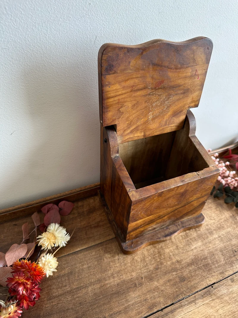Boite à sel en bois d'olivier