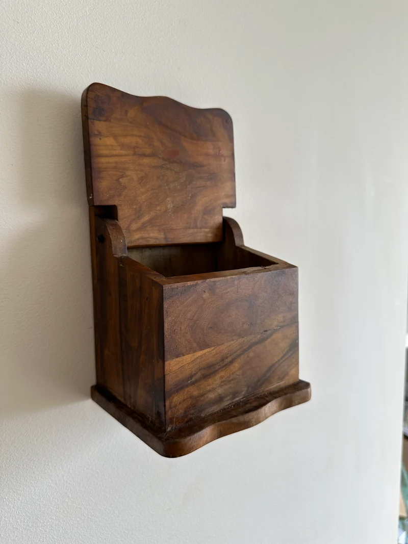 Boite à sel en bois d'olivier