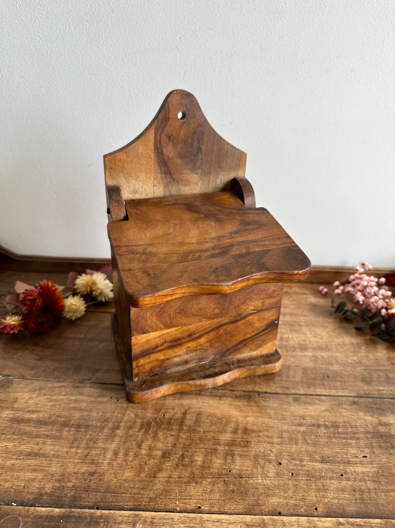 Boite à sel en bois d'olivier