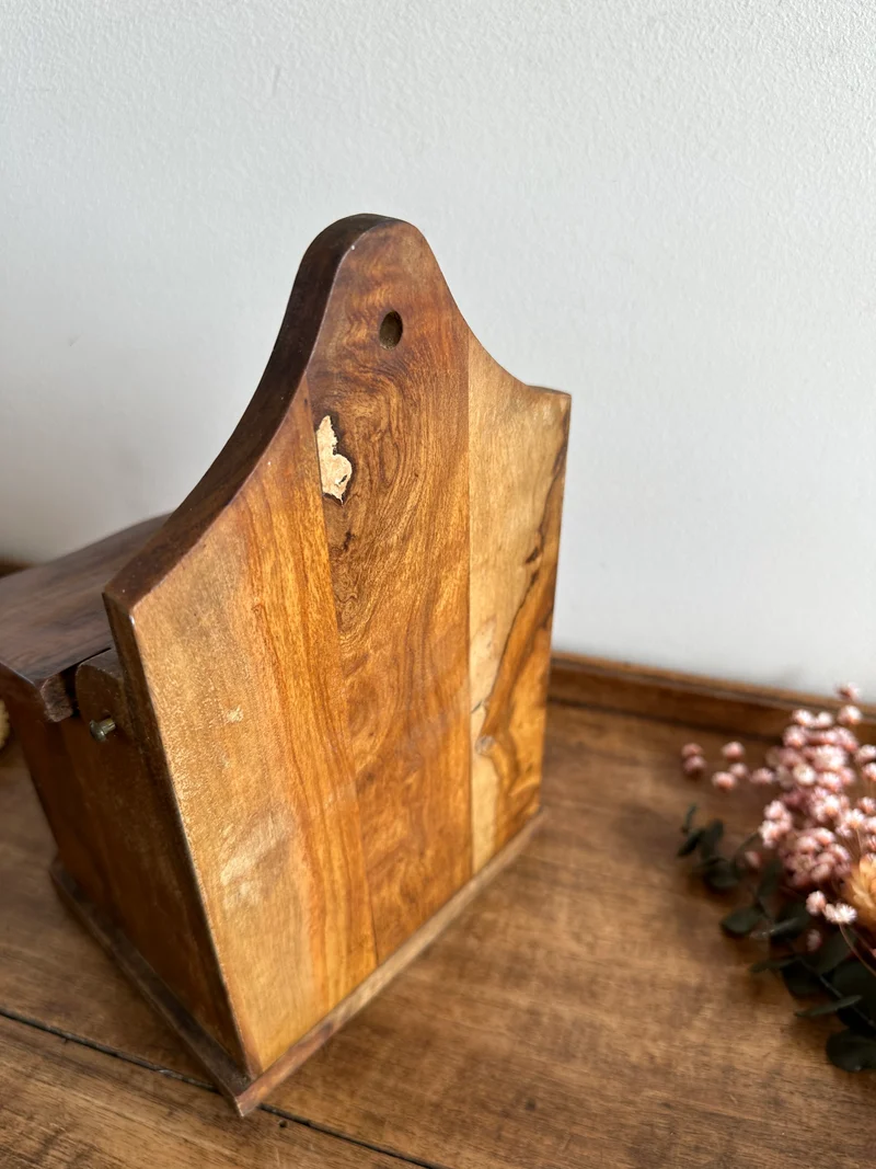 Boite à sel en bois d'olivier