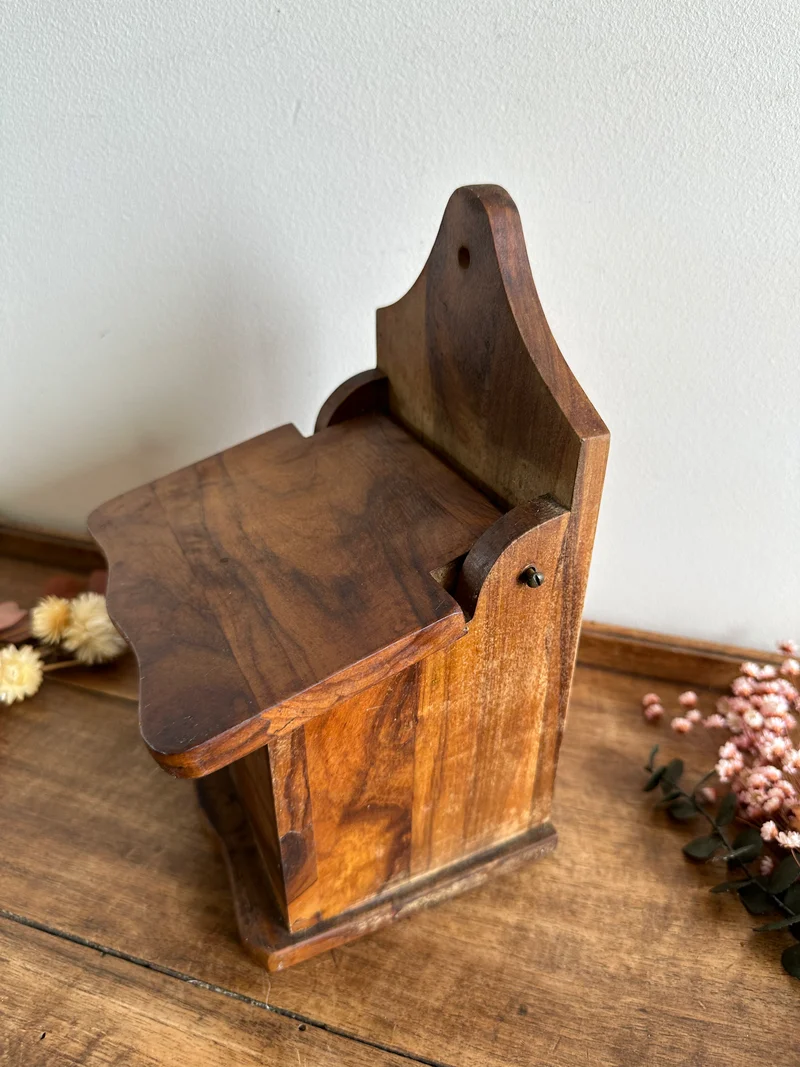 Boite à sel en bois d'olivier