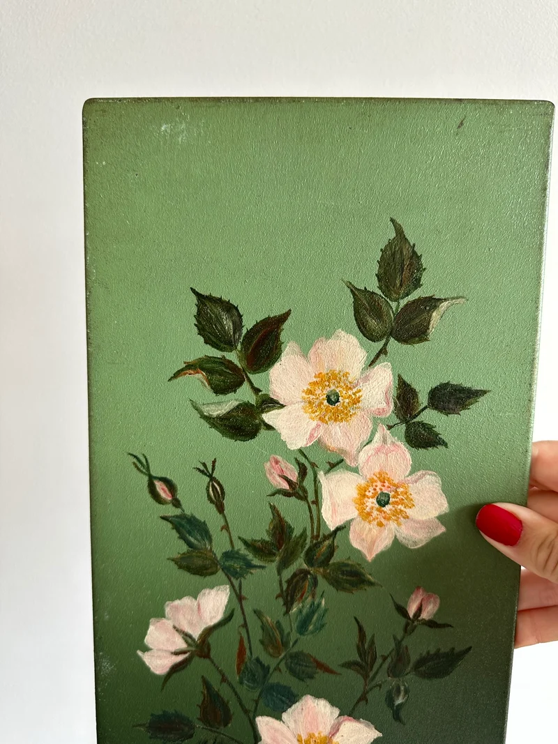 Peintures florales sur tôle fond vert