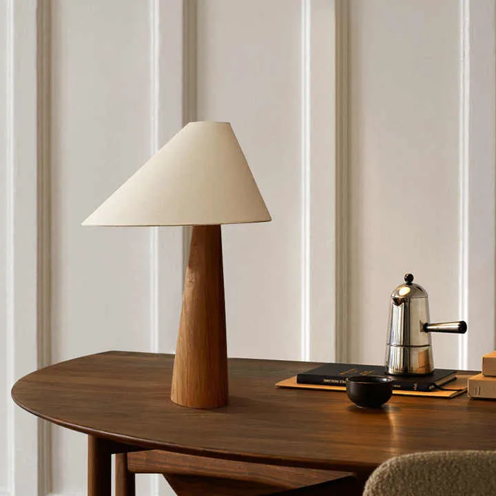 Le Lampadaire en Bois
