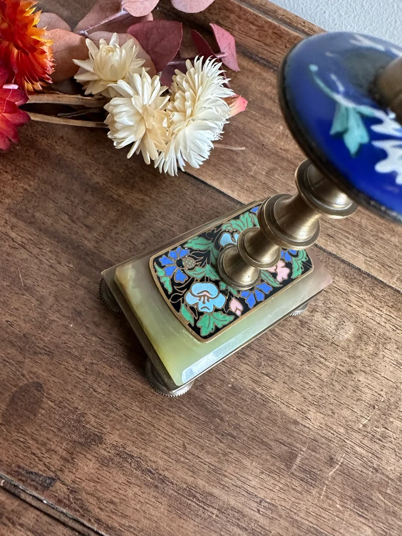 Bougeoirs en onyx et bronze cloisonné XIX ème