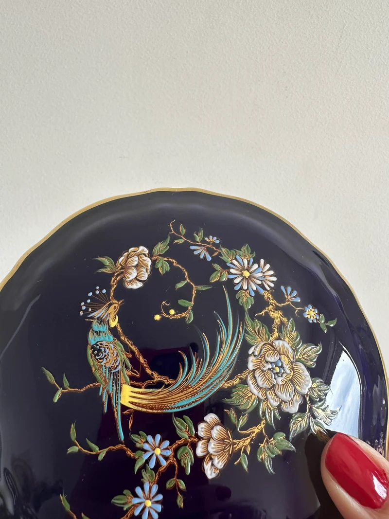 Bonbonnière en porcelaine de Limoges décorée à l'or fin
