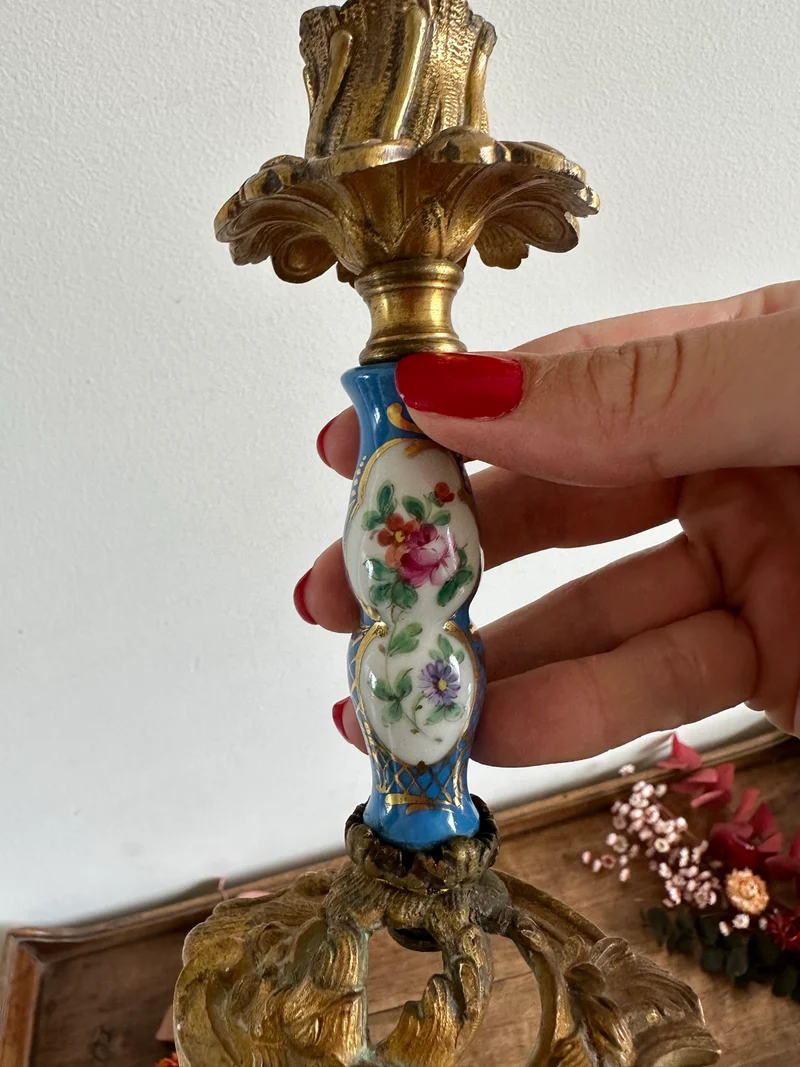 Bougeoir en bronze et porcelaine peinte XIXème