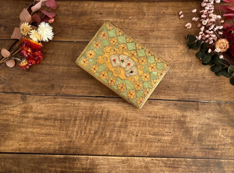 Boite en bois style florentin pour jeux de carte