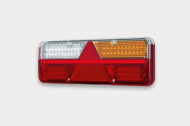 Feu de remorque à LED Fristom de grande taille avec clignotant dynamique / 6 fonctions