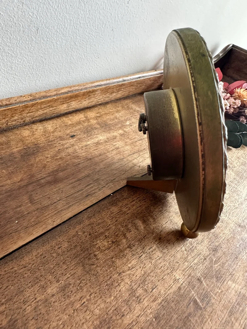 Horloge à poser Hour Lavigne années 1920