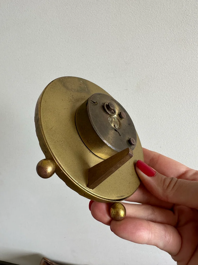 Horloge à poser Hour Lavigne années 1920