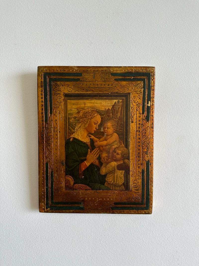 Icône religieuse style florentin La Vierge l'enfant et deux anges dans cadre en bois doré liseré bleu