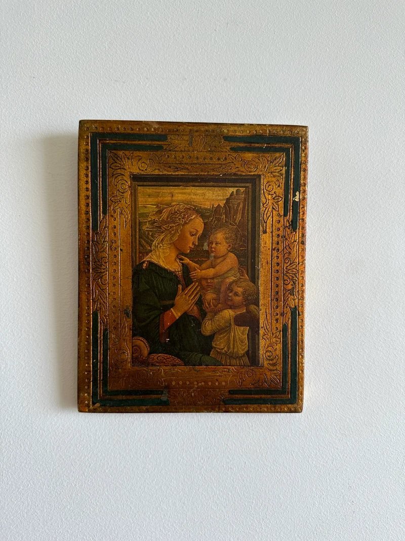 Icône religieuse style florentin La Vierge l'enfant et deux anges dans cadre en bois doré liseré bleu