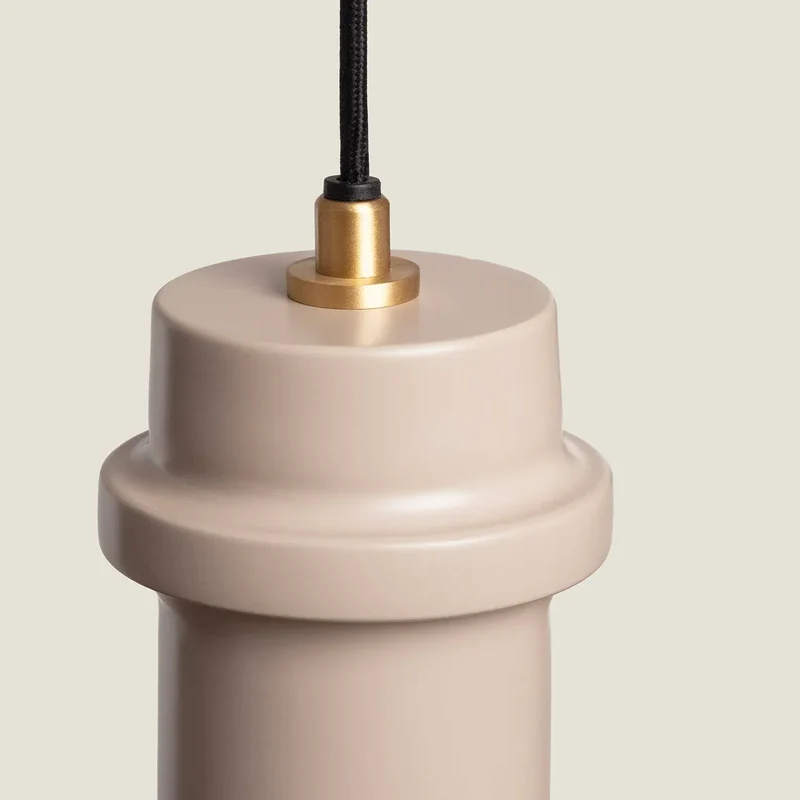 Suspension Coloris Beige et Taupe