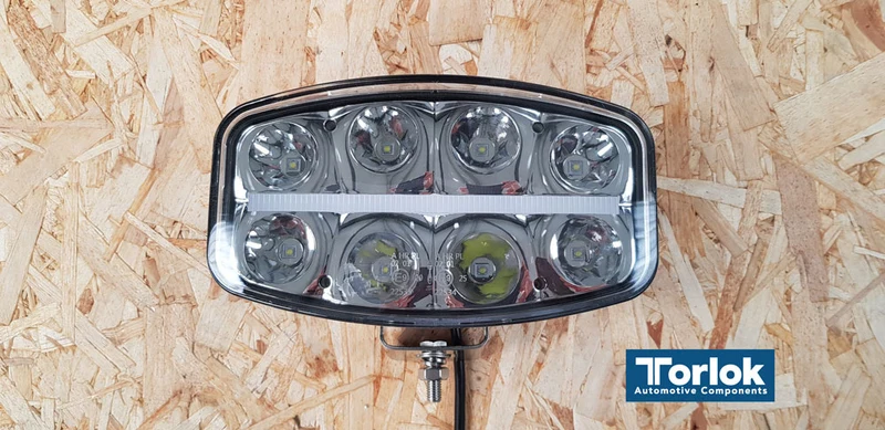 Lampe de conduite entièrement à DEL avec feu de stationnement à bande centrale