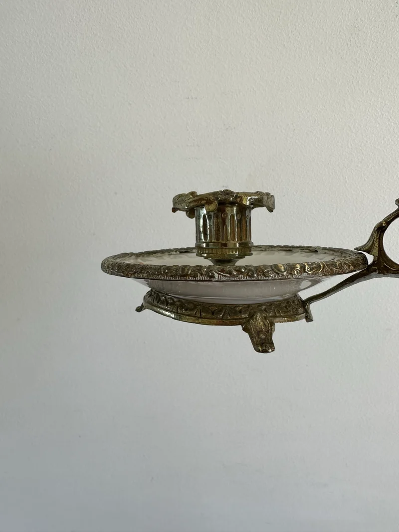 Bougeoir rat de cave en porcelaine et laiton
