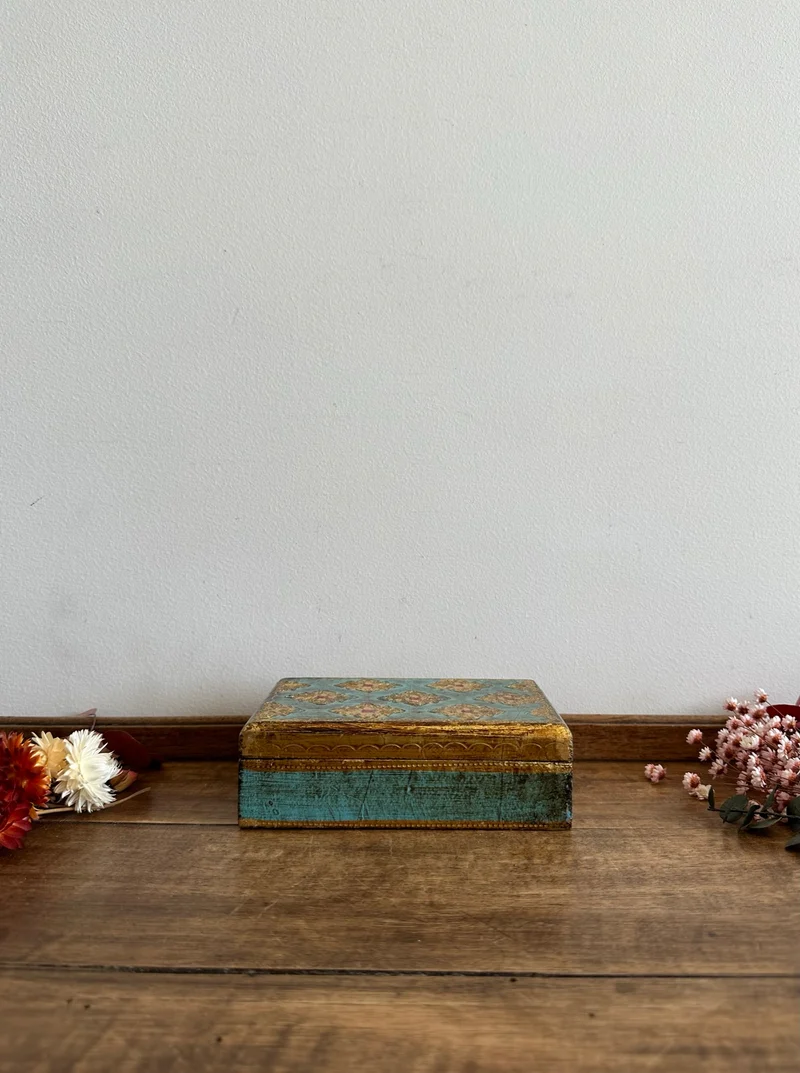 Boite en bois florentine bleue et or