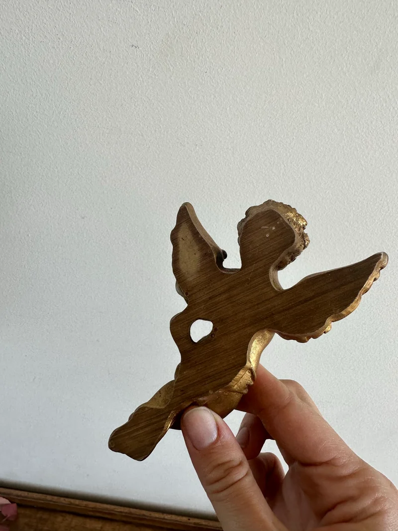 Angelot musicien lyre en plâtre doré
