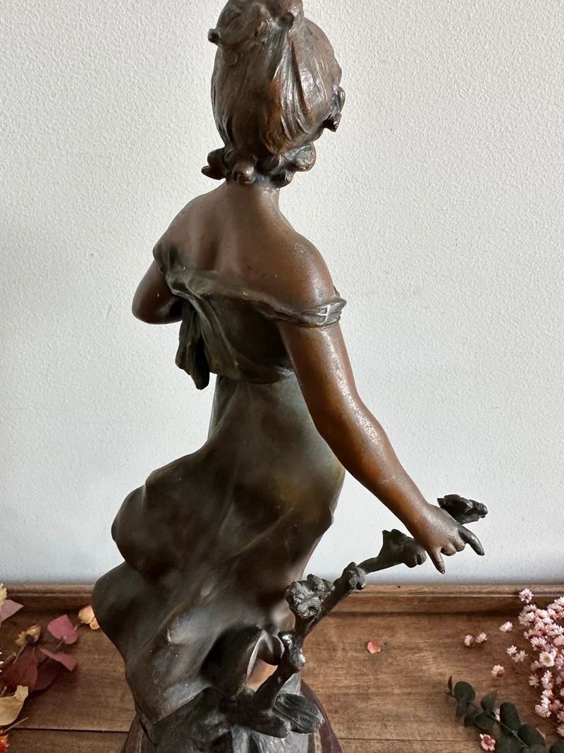 Statue en régule signée Auguste Moreau 1917 - Retour des champs