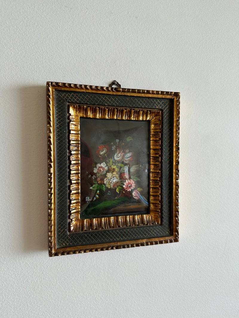Peintures bouquets de fleurs encadrement vert et or travaillé