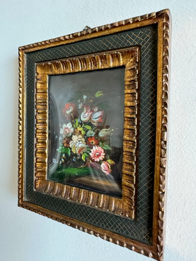 Peintures bouquets de fleurs encadrement vert et or travaillé