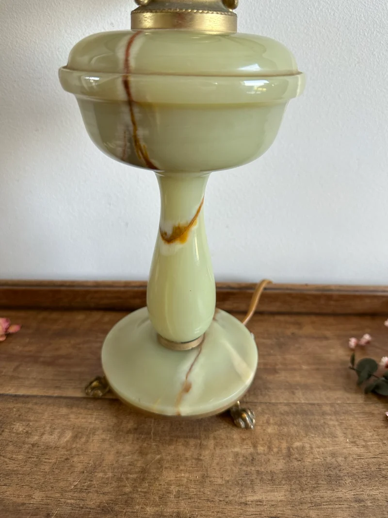 Lampe en onyx avec abat jour en opaline orangée