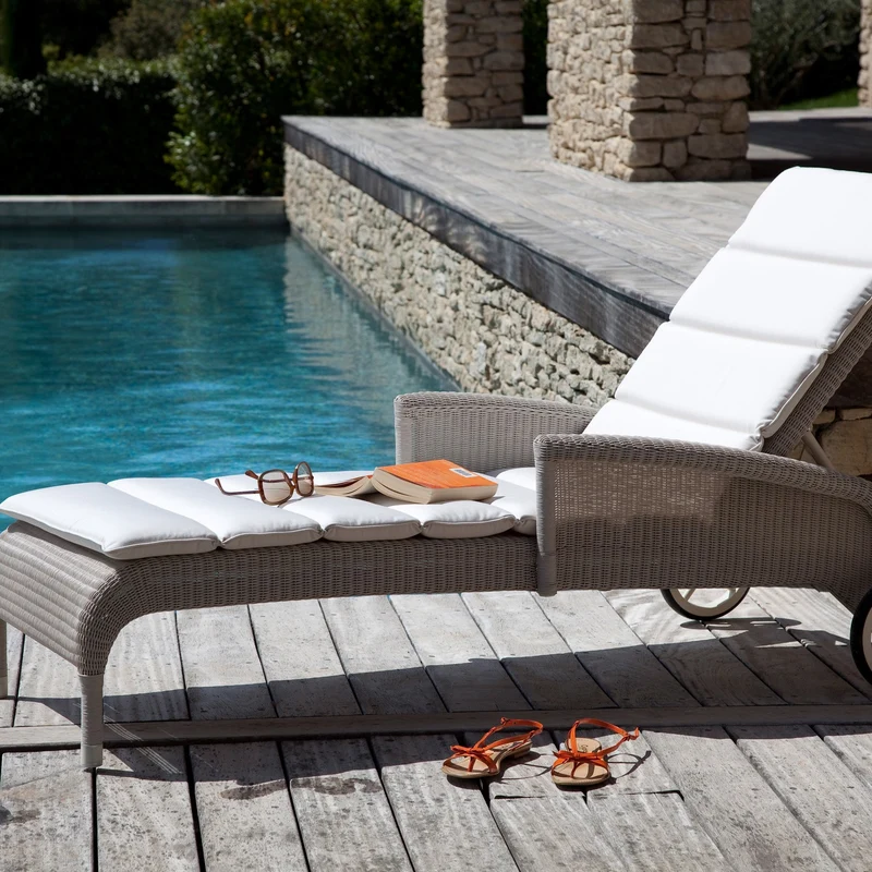 Vincent Sheppard Safi Sunlounger with Arms