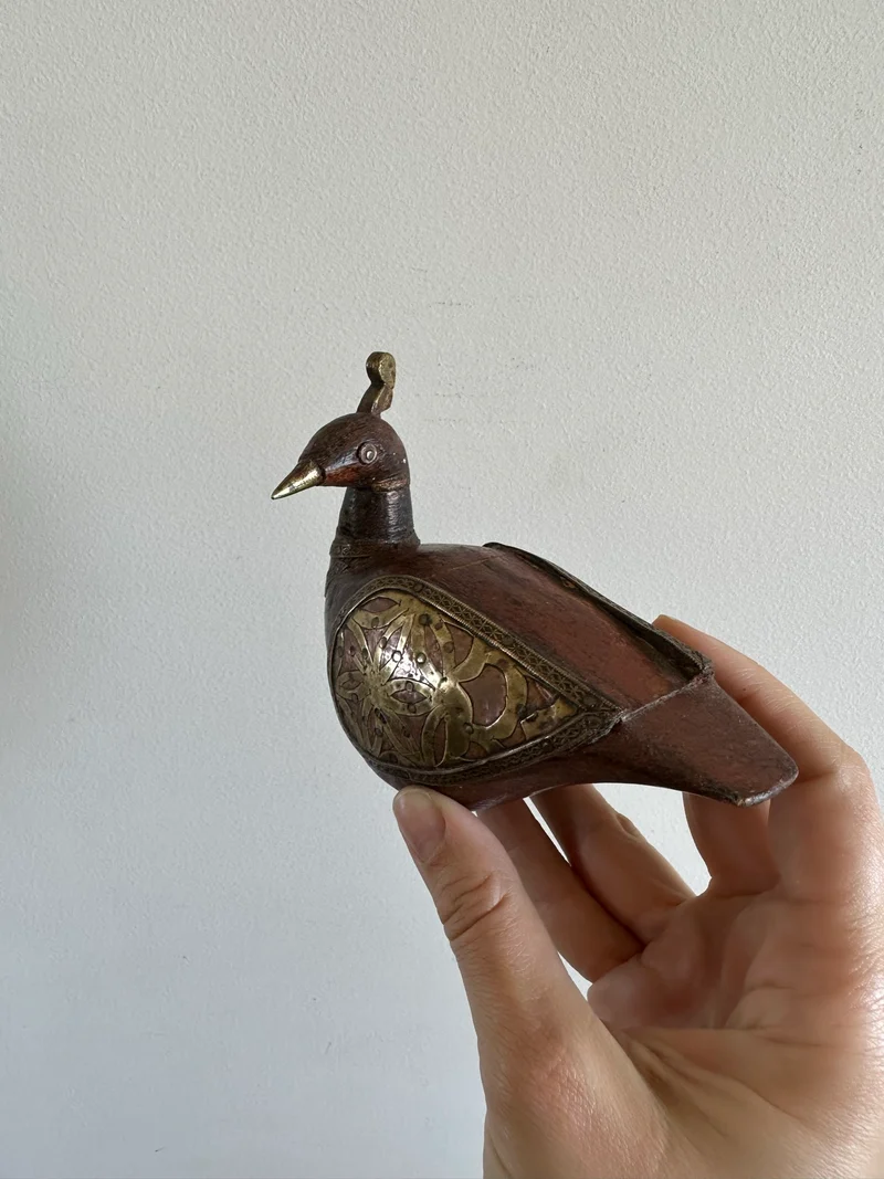 Canards et cygne en bois et laiton anciens