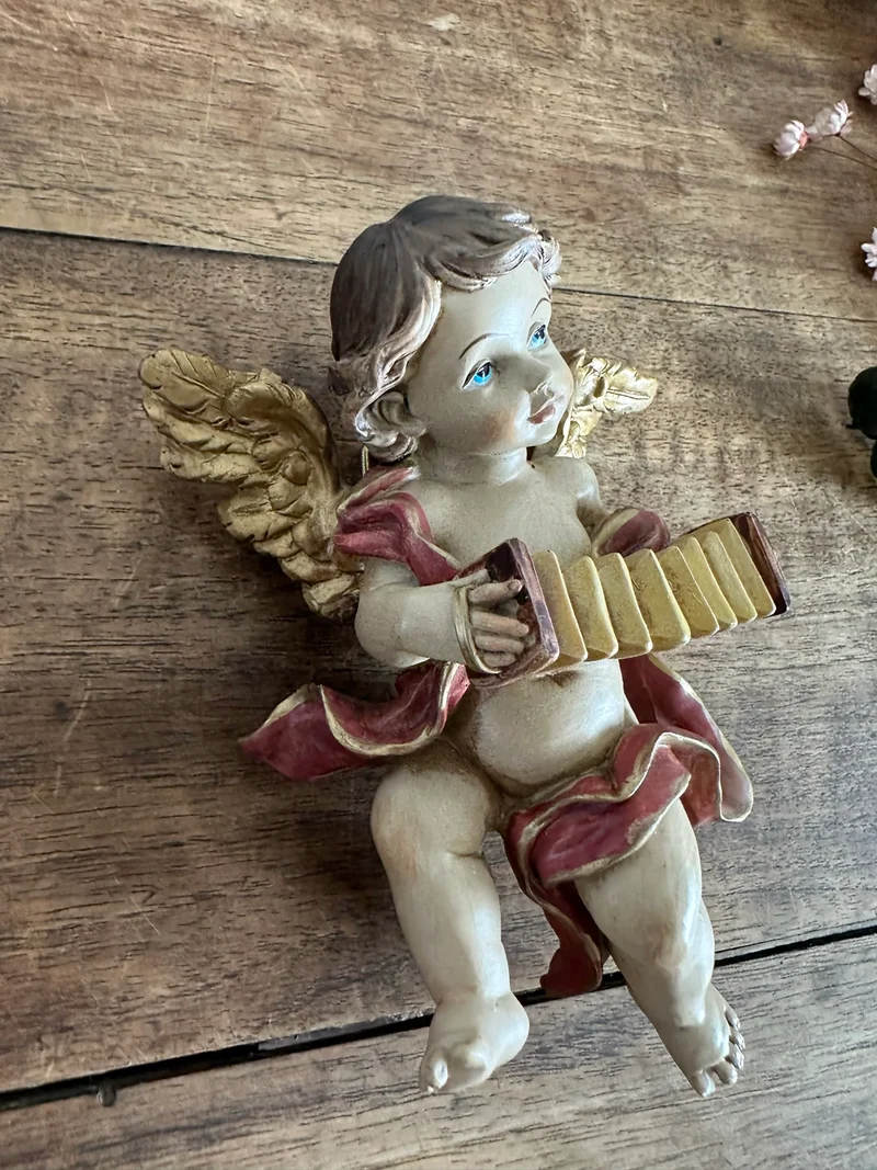 Angelot musicien accordéon