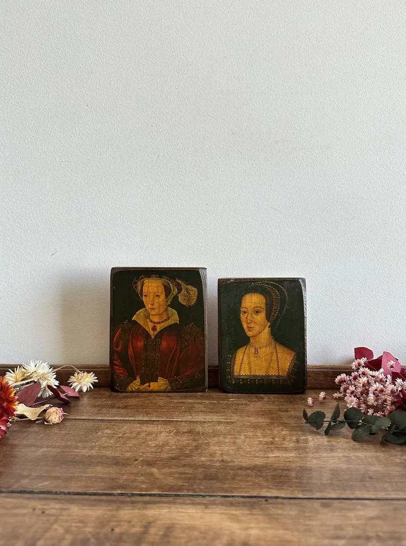 Icône pressée sur bois représentation des épouses d'Henry VIII