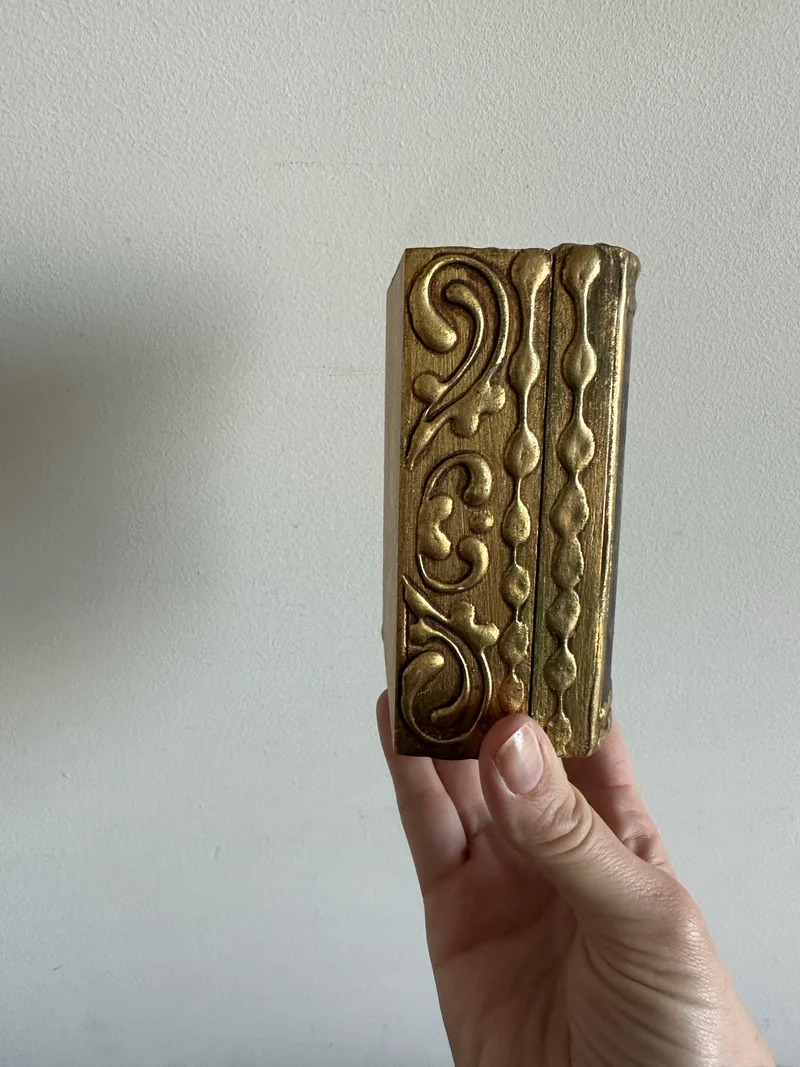 Coffret en bois doré chérubins