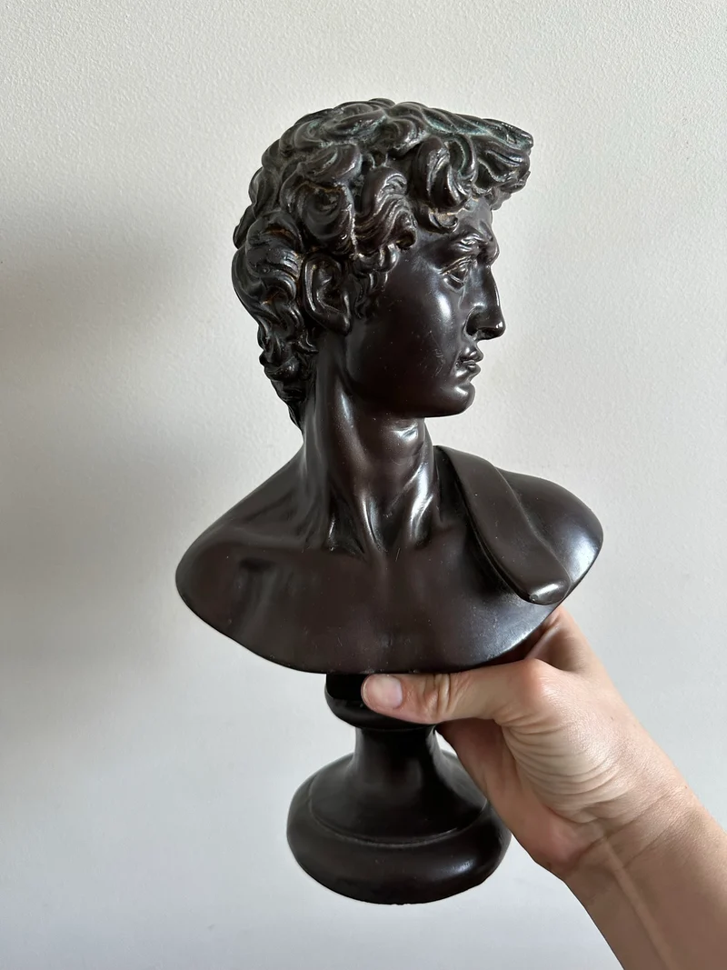 Buste de David en plâtre peint