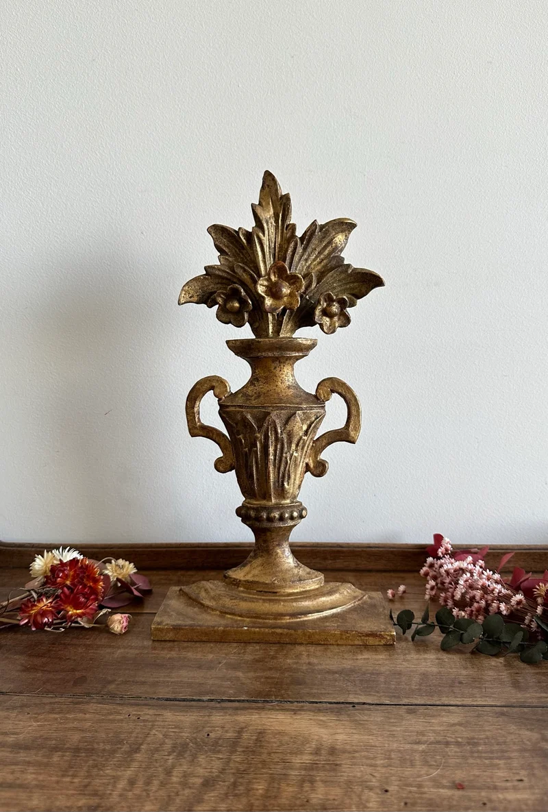 Décoration en bois doré milieu 18ème, début 19eme