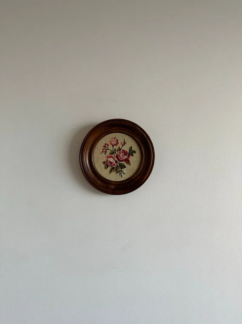 Broderie florale ronde cadre en bois naturel