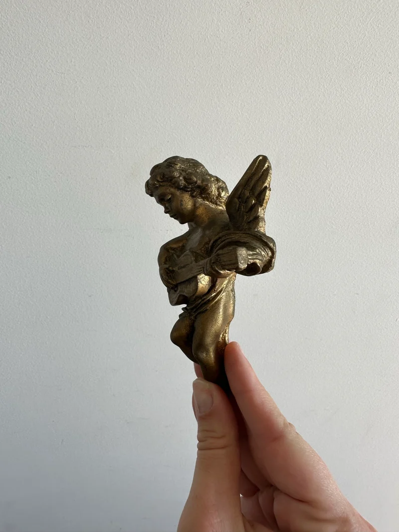 Angelots musiciens en plâtre doré