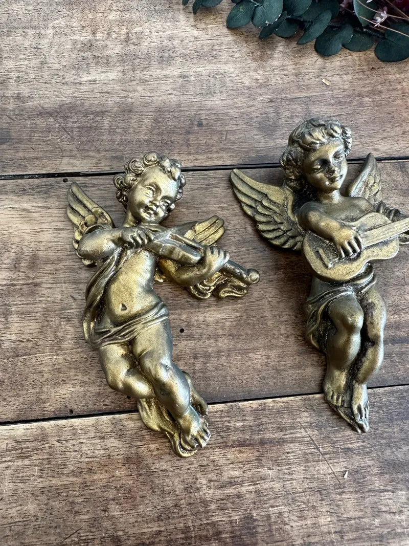 Angelots musiciens en plâtre doré