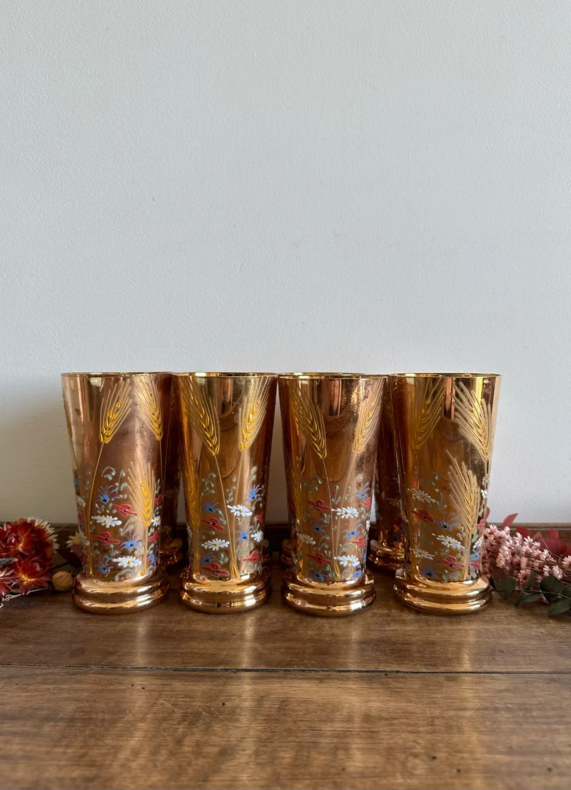 Service verres à eau recouvert de feuille d'or, motifs fleurs peints à la main