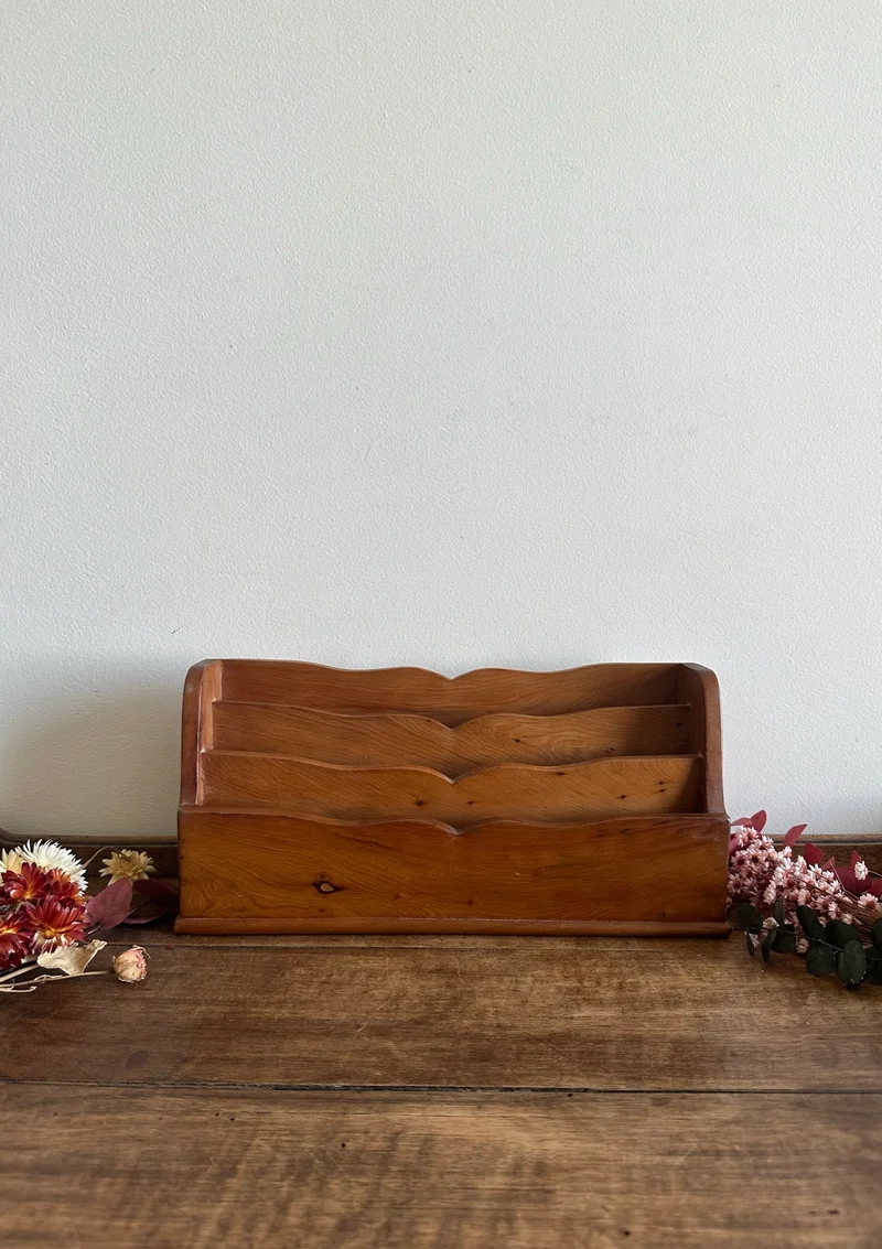 Porte courrier en bois d'olivier naturel