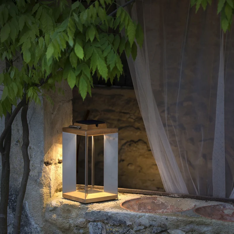 Les Jardins Teckinox Solar Portable Lantern