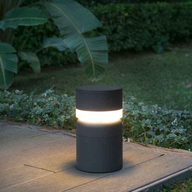 Borne lumineuse SETE IP54 : potelet LED extérieure design moderne pour jardin