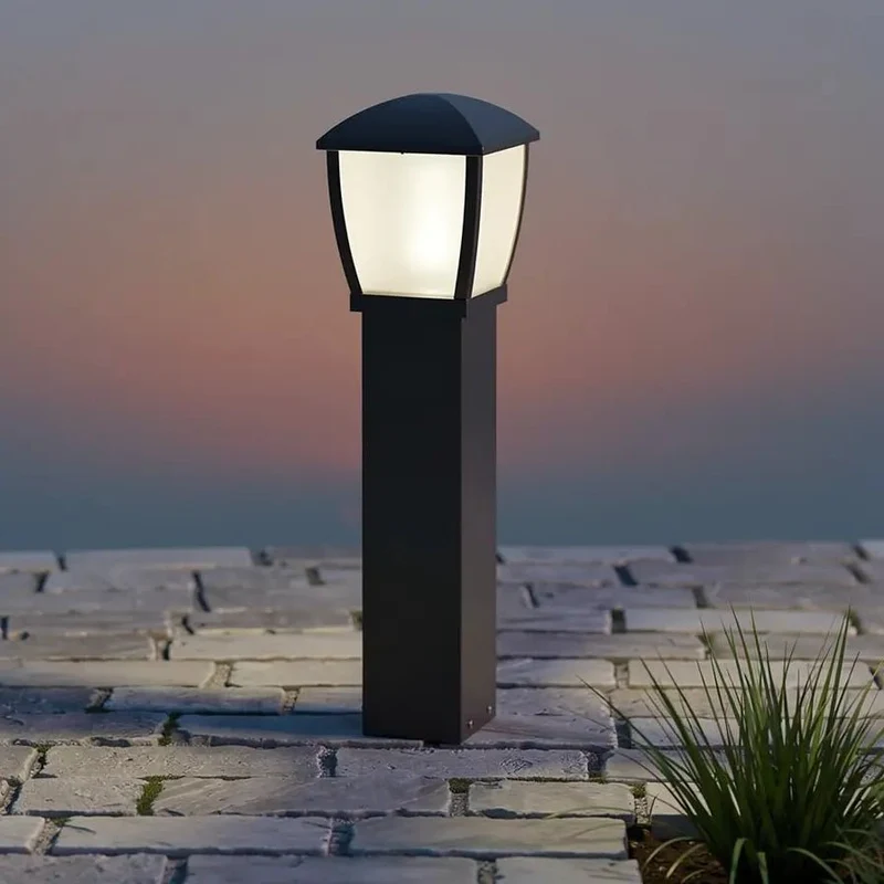 Borne extérieure WILMA-G | Design durable pour espaces extérieurs