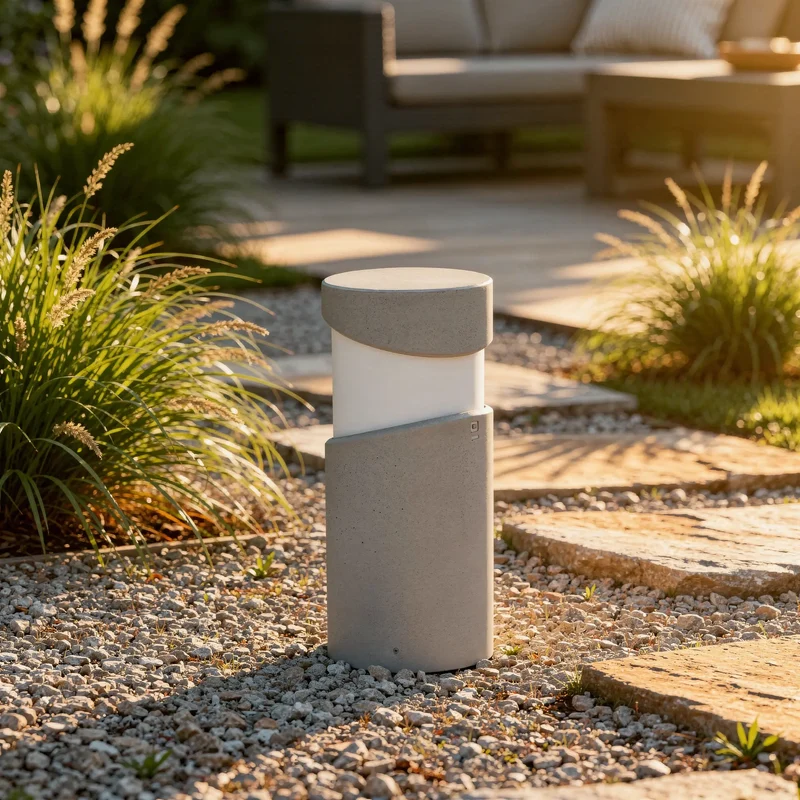 Borne extérieure lumineuse en béton BLOCK-P
