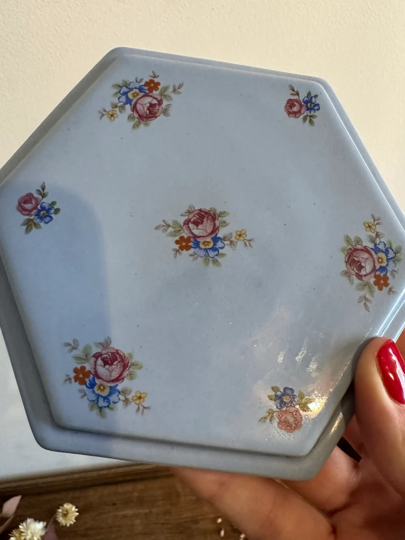 Bonbonnière en porcelaine bleue La St Uzienne