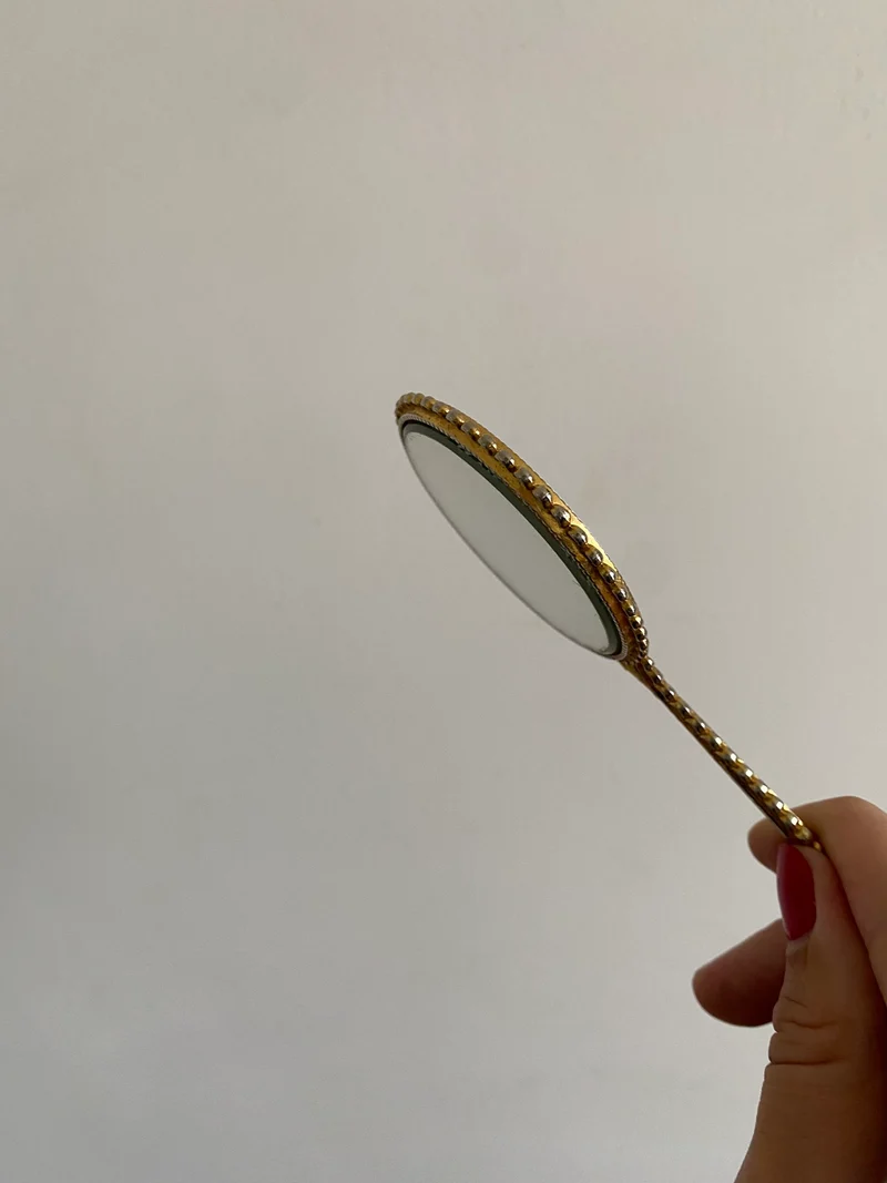 Miroirs à main miniatures en porcelaine
