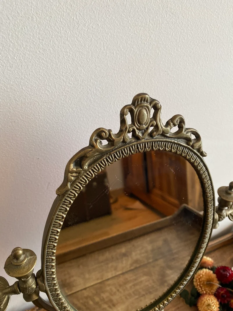 Miroir psyché sur pied en laiton doré