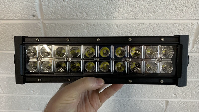 Mini barre lumineuse LED 11" à faisceau large / 275 mm