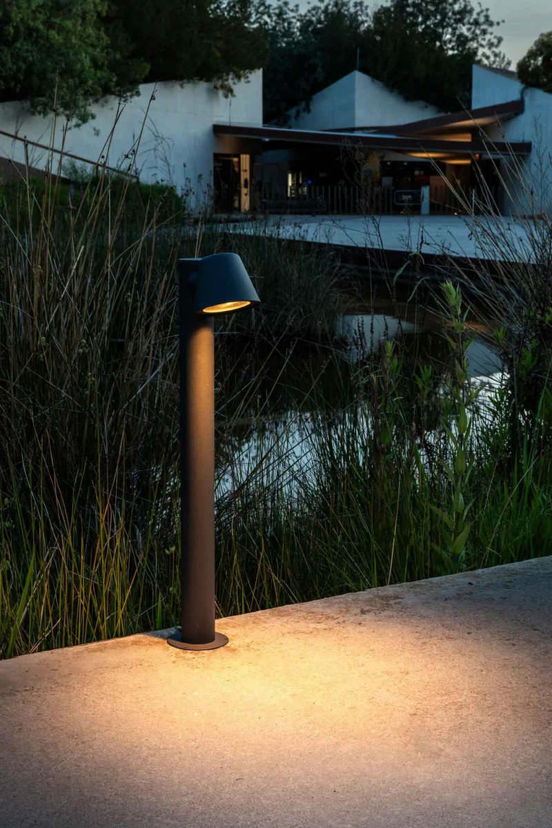 Borne extérieure Gina Faro Barcelona - Éclairage jardin IP44