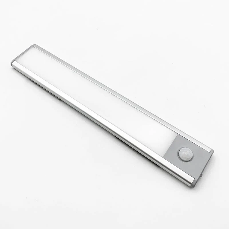 Réglette LED Rechargeable USB 24cm IP40 avec Détecteur de mouvement