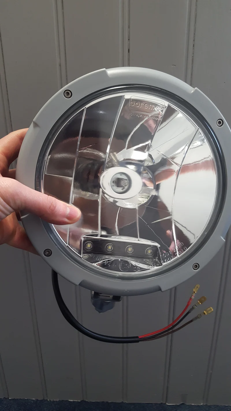 Lampe de conduite ronde avec feu de position LED / Boreman OFFRE !