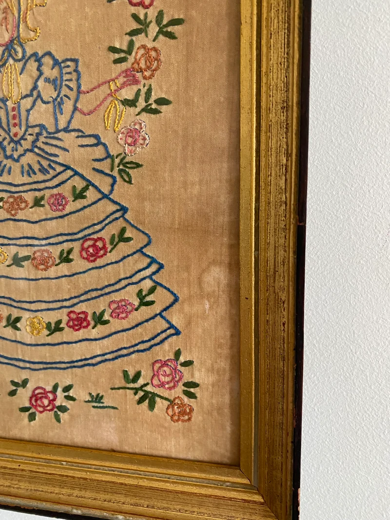 Broderie jeune fille début XXème